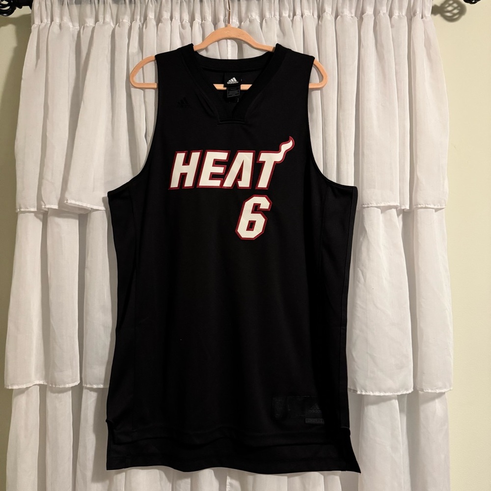 Black Miami Heat LeBron James Jersey